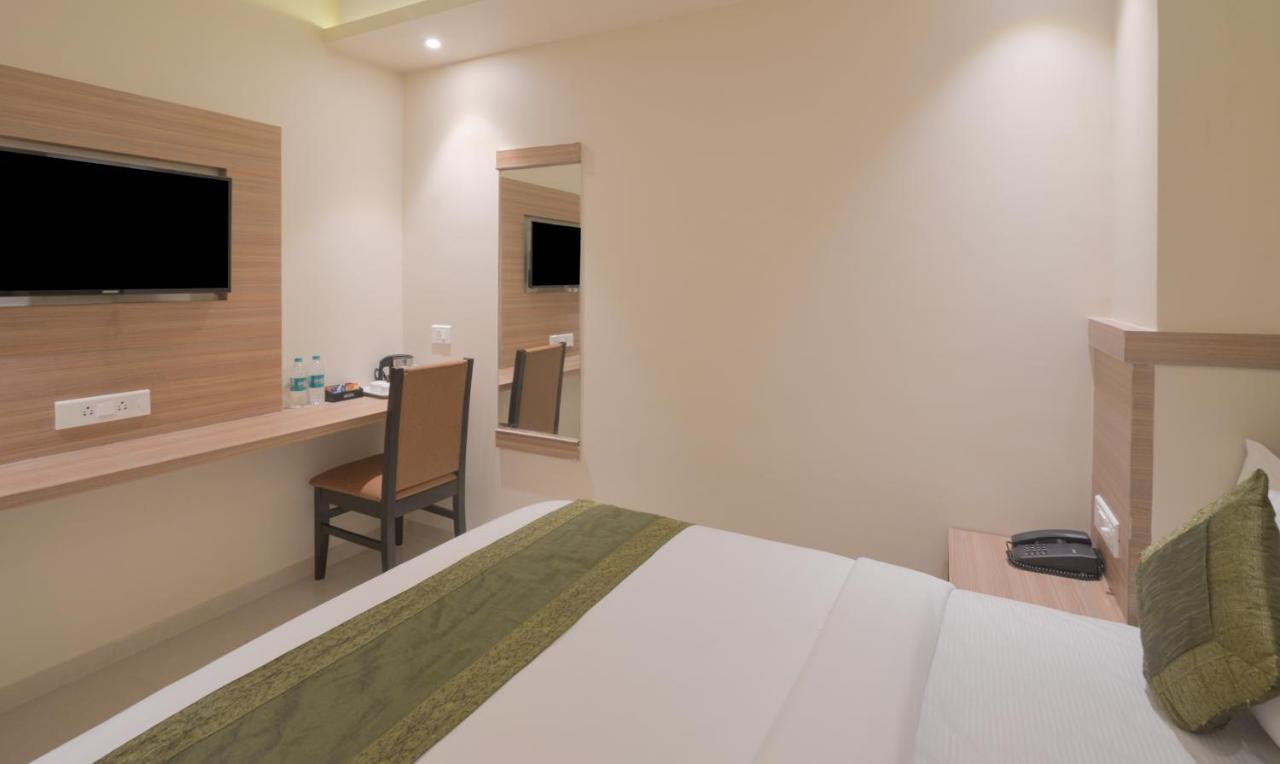 Hotel West Blue Mumbai Exterior photo